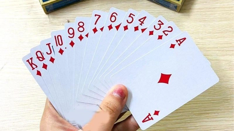 Giữ bài rác an toàn là một chiến thuật đánh phỏm cực hay
